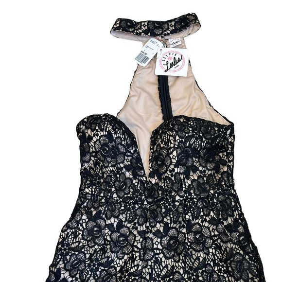 Selfie Leslie Black Lace Sexy Strapless with Halter Neck Shorts Romper sz L NWT - Picture 3 of 9